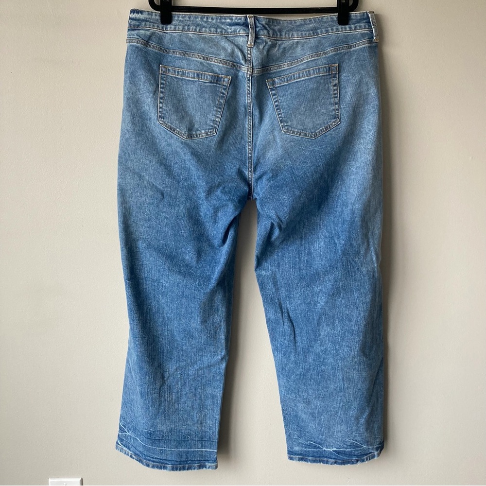 torrid Perfect Wide Leg Vintage Stretch Light Blue Distressed Jeans Women’s 16 - Picture 2 of 11